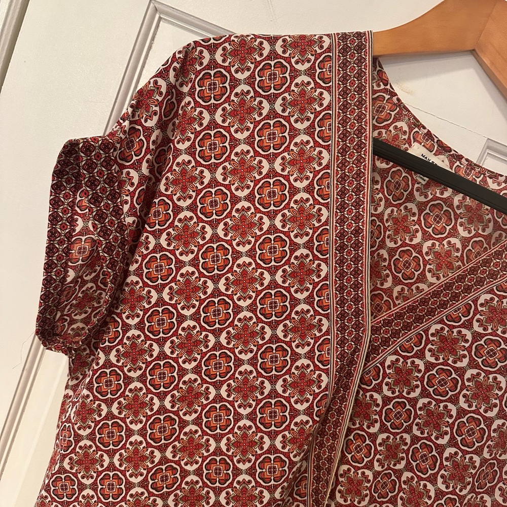 Beautiful bohemian pattern ladies shirt… Beautiful color and pattern size large - Picture 4 of 9